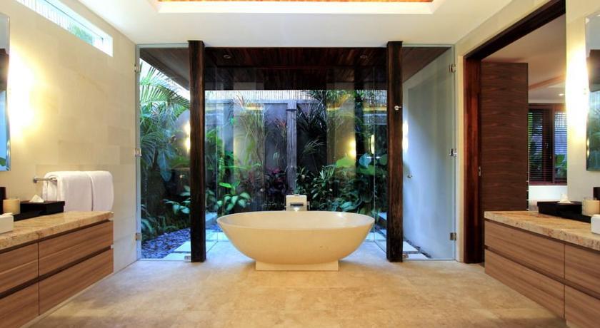 Suar Drupadi Seminyak