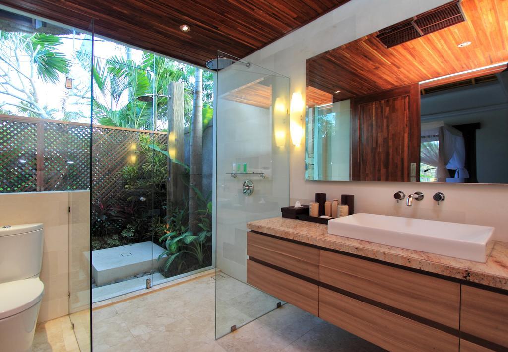 Suar Drupadi Seminyak